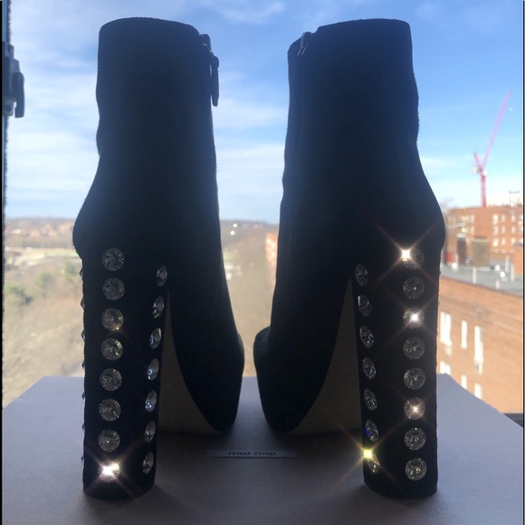 💎🖤 Miu miu! HP!😛 black suede bootie w. crystal - Picture 6 of 9